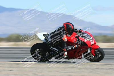 media/Nov-16-2025-Race Pace (Sun) [[8c5fa54630]]/Non Verified Riders (1st 20 Minutes)/3-Turn 3 Inside (11am)/